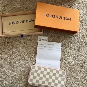 Authentic Louis Vuitton Iéna Zippy Wallet